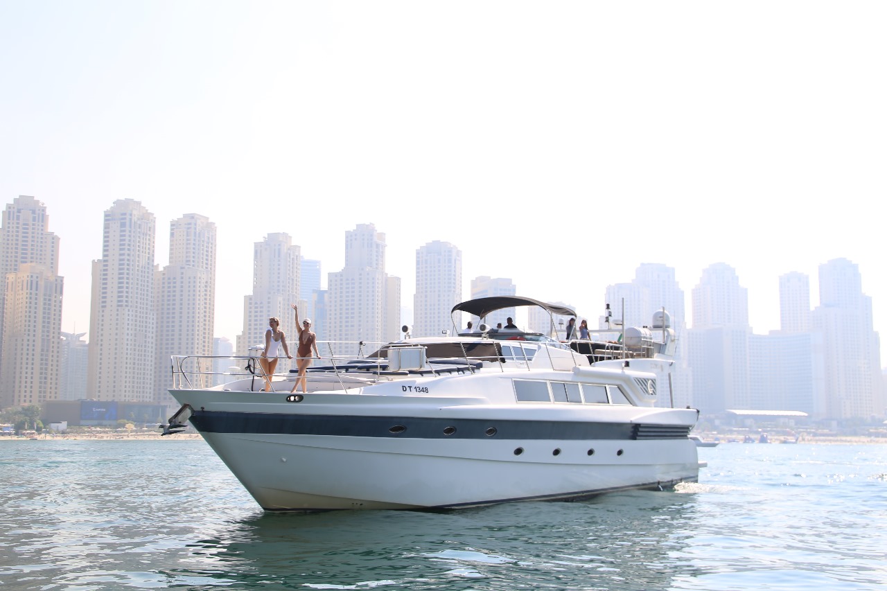 GULF CRAFT COZMO 8 88FT Front